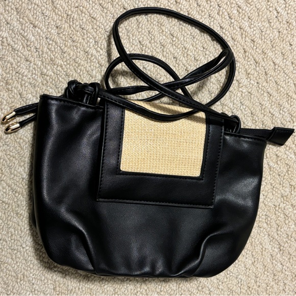 4 bags in 1 bundle!!! - Picture 6 of 10